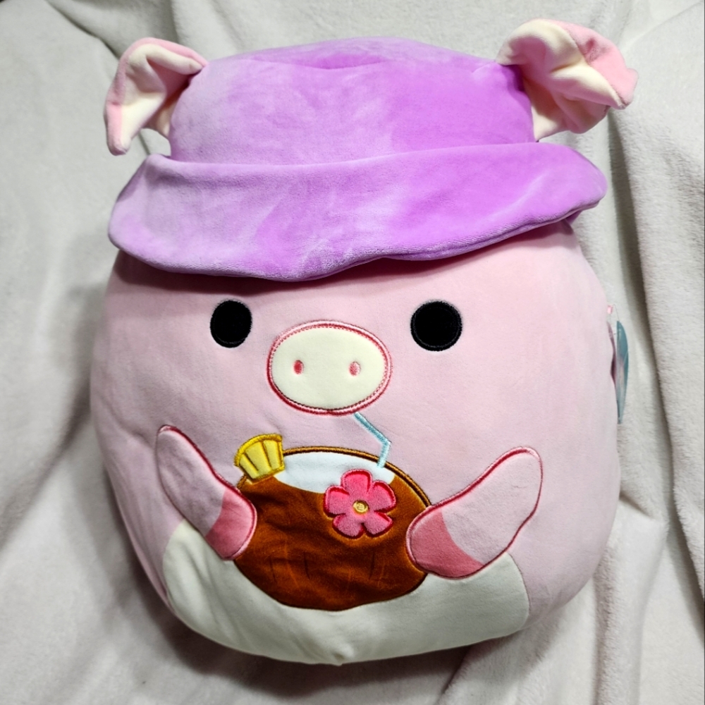 Peter Pig Vacation Mode Squishmallow S16